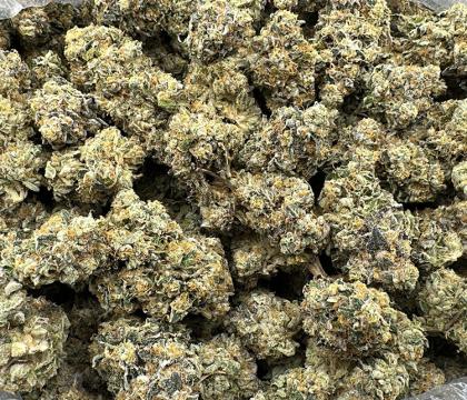 Cake Mix (Wedding Cake X London Pound Cake) indica leaning hybrid